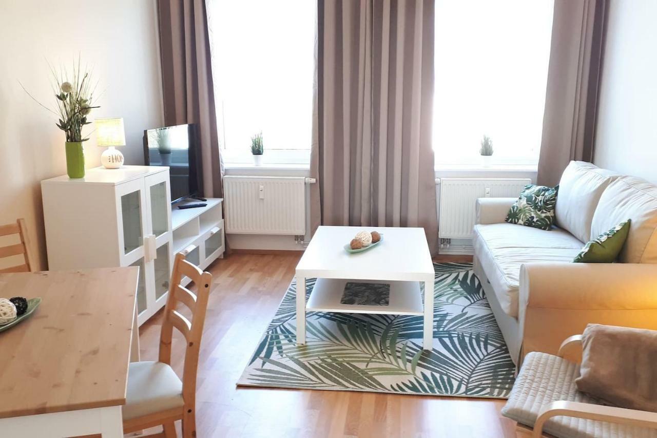 בראנדנבורג Ferienwohnung Mit Seeblick מראה חיצוני תמונה