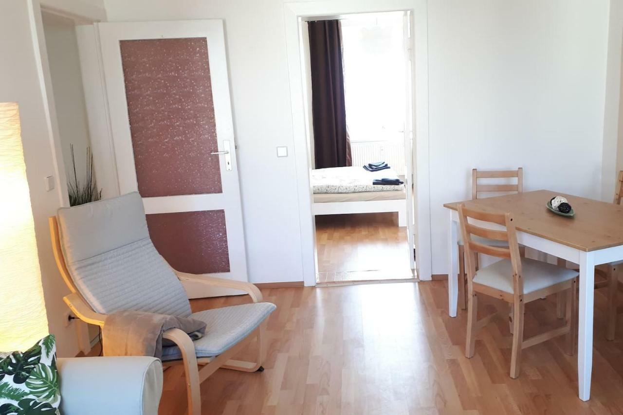 בראנדנבורג Ferienwohnung Mit Seeblick מראה חיצוני תמונה