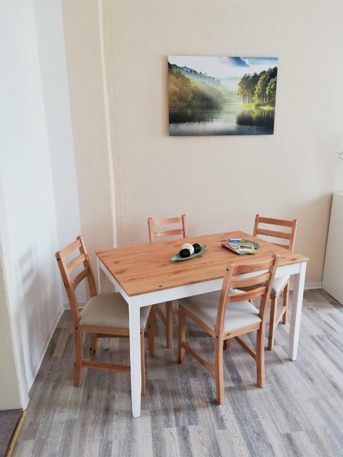 בראנדנבורג Ferienwohnung Mit Seeblick מראה חיצוני תמונה