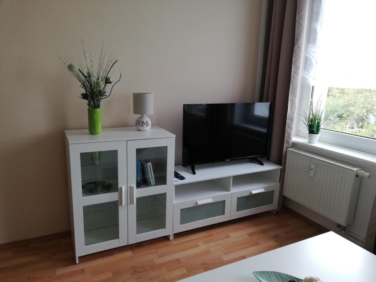 בראנדנבורג Ferienwohnung Mit Seeblick מראה חיצוני תמונה